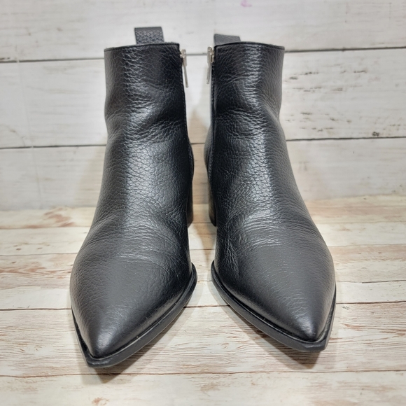 Everlane Boss boot in black pebbled leather - Picture 5 of 10